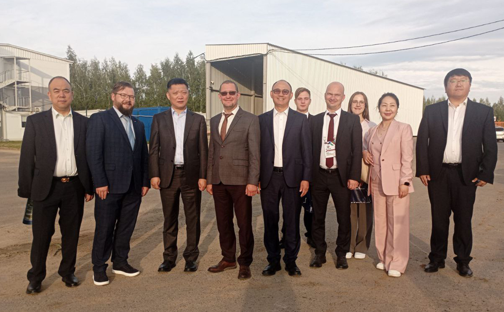 DoorHan открывает границы: китайская делегация оценила потенциал казанского завода